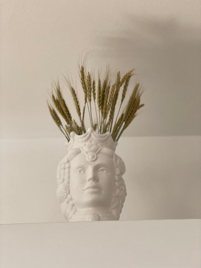 {palazzo Fodale-5 Stelle} 70's Apartment
