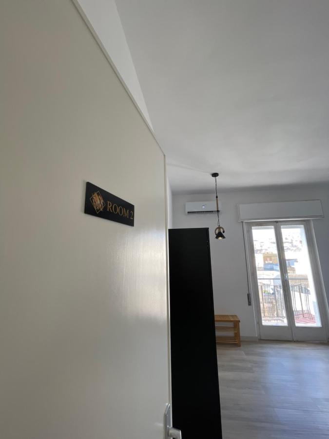 {palazzo Fodale-5 Stelle} 70's Apartment *